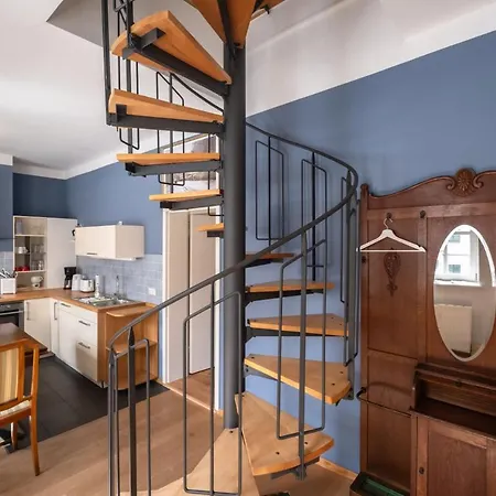 Altstadt Palais 아파트 *