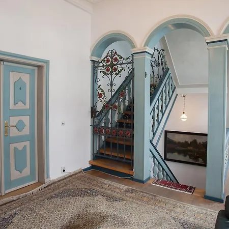 Altstadt Palais *